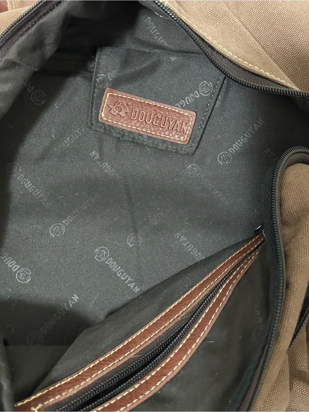 Douguyan Japanese Brown Leather Messenger Bag Unisex